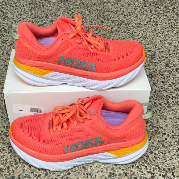 Hoka Pink Sneakers Bondi 7 size 8 - Picture 3 of 5